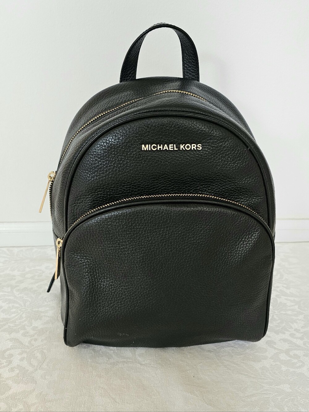 Michael Kors Abbey Pebbled Leather Medium Backpack w/Gold Hardware- Like New!
